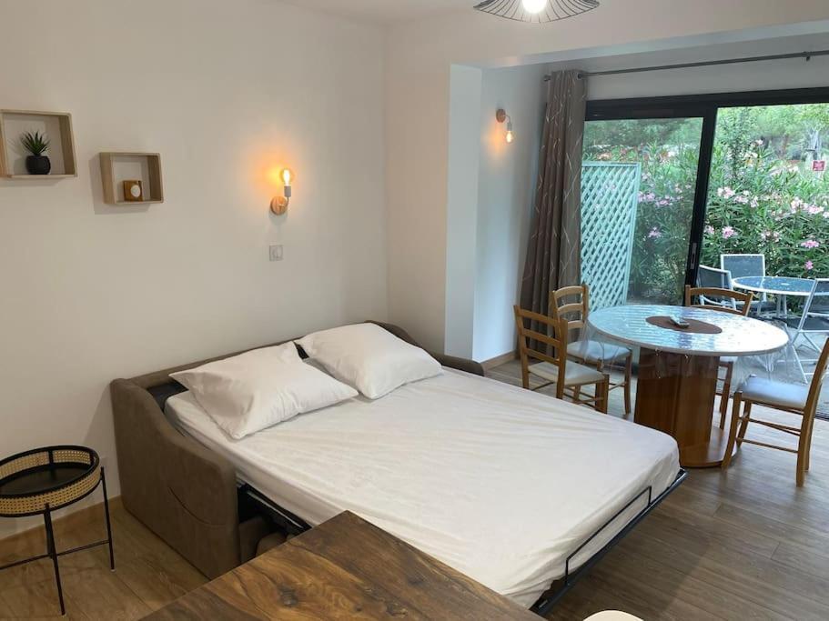 Appartement Residence Vacances Amandier Arles Kültér fotó
