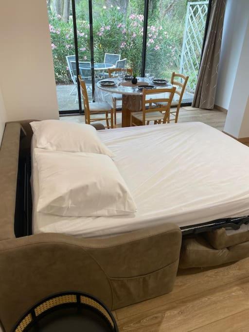Appartement Residence Vacances Amandier Arles Kültér fotó