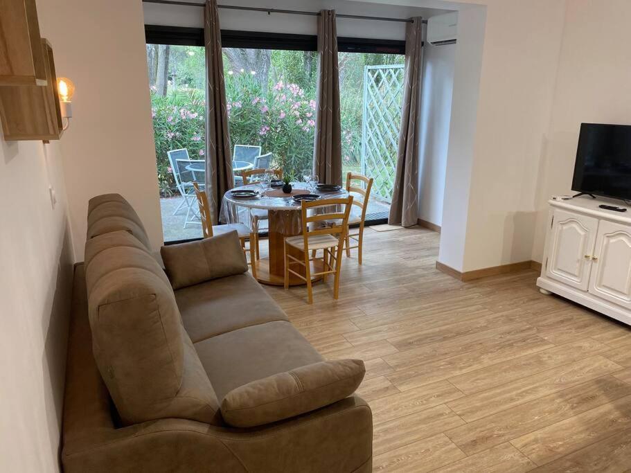 Appartement Residence Vacances Amandier Arles Kültér fotó