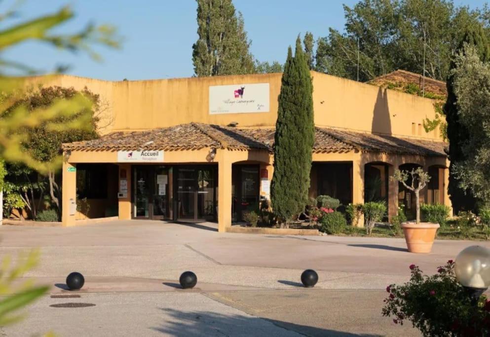 Appartement Residence Vacances Amandier Arles Kültér fotó