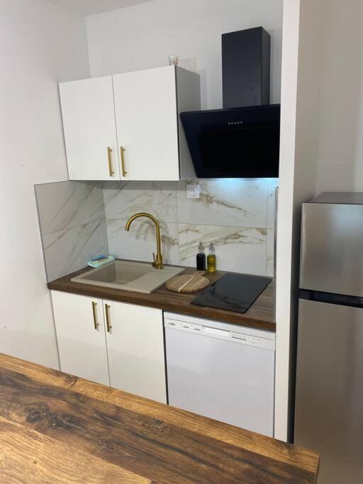 Appartement Residence Vacances Amandier Arles Kültér fotó