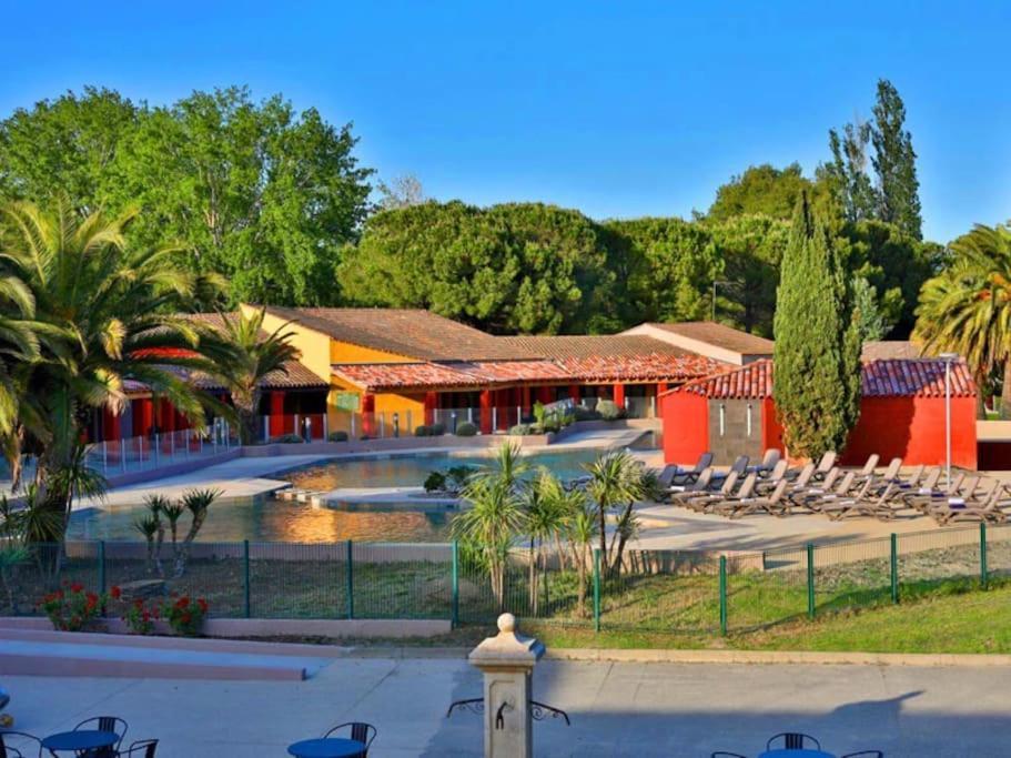 Appartement Residence Vacances Amandier Arles Kültér fotó